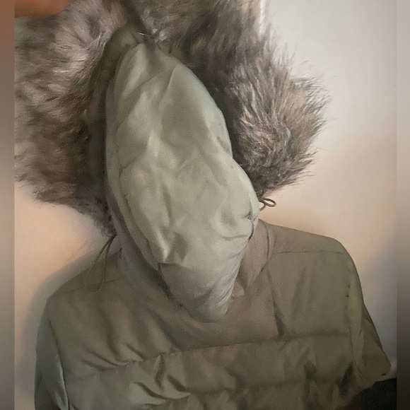 Calvin Klein Puffer - Picture 2 of 2